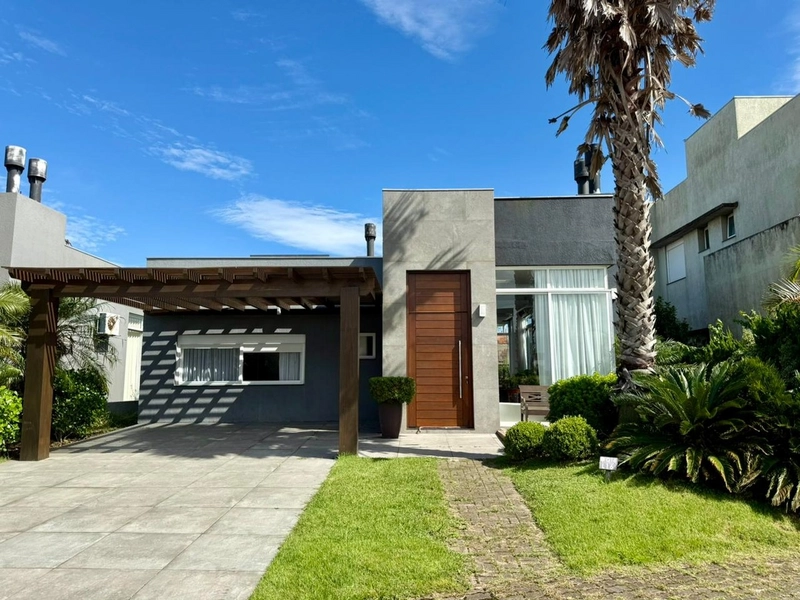 Casa térrea Condomínio 4 Suítes. Capão da Canoa. Zona Nova