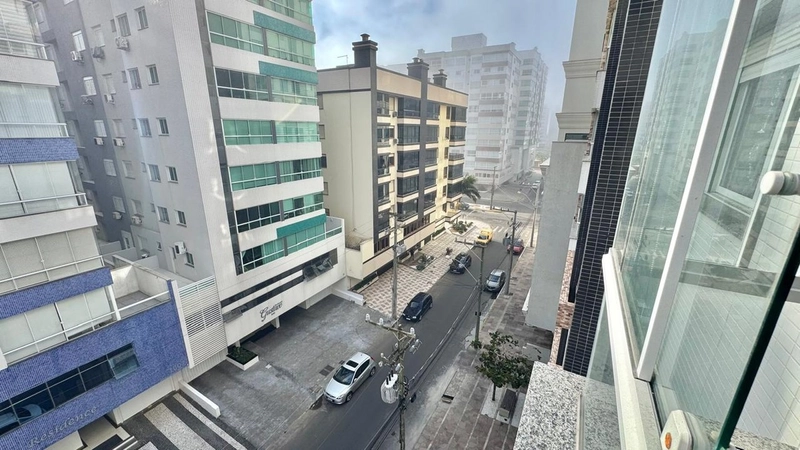 Apartamento de 2 dormitórios, 1 suíte, box, mobiliado, Capão da Canoa