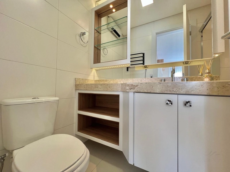 Apartamento 03 dormitórios junto a Praça Flavio Boianovski e Vista Mar: 18ª foto da galeria de imagens do imóvel