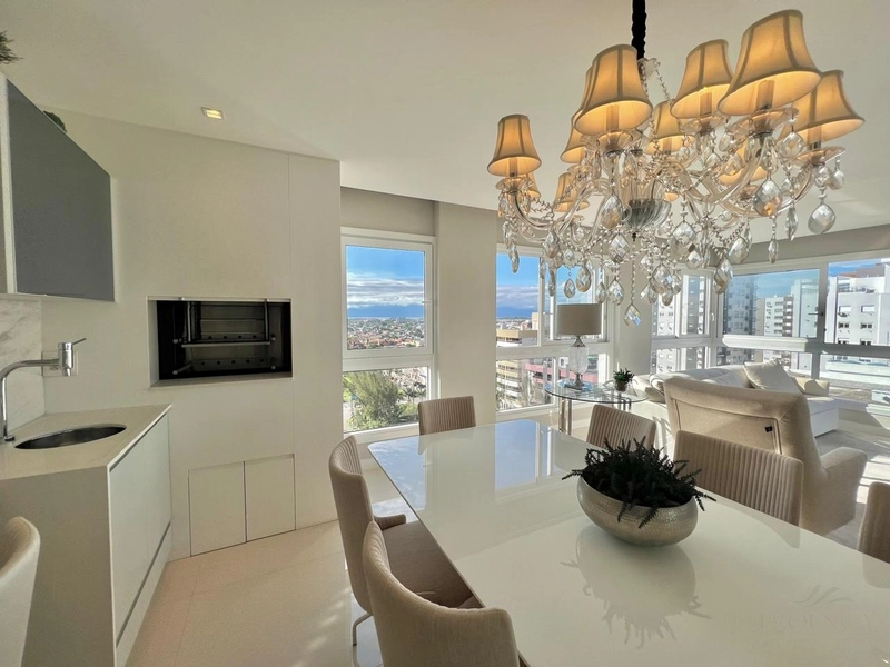 Apartamento 03 dormitórios junto a Praça Flavio Boianovski e Vista Mar: 5ª foto da galeria de imagens do imóvel