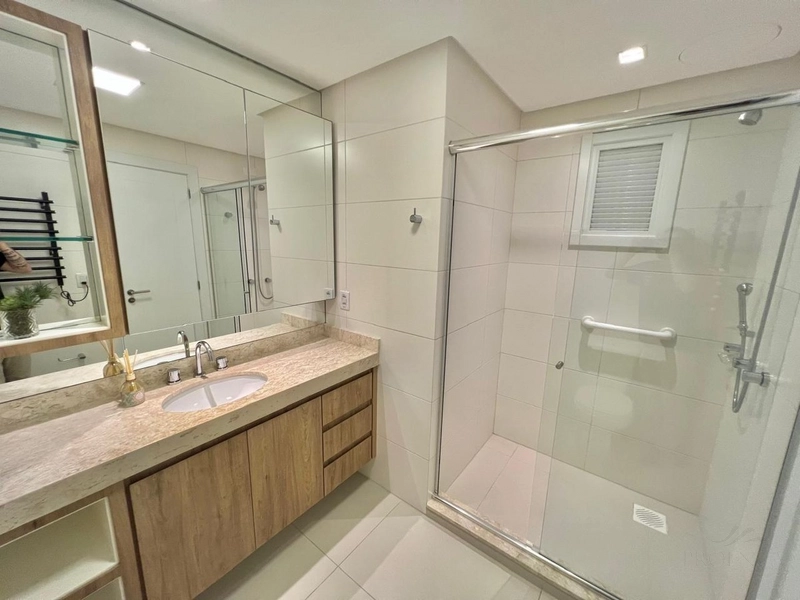 Apartamento 03 dormitórios junto a Praça Flavio Boianovski e Vista Mar: 24ª foto da galeria de imagens do imóvel