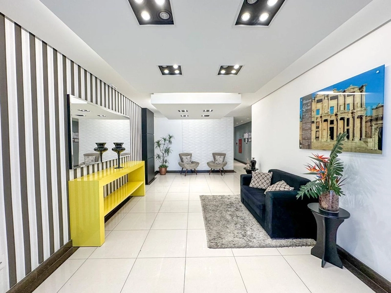 Apartamento 02 dormitórios com terraço Centro de Capão da Canoa: 1ª foto da galeria de imagens do imóvel