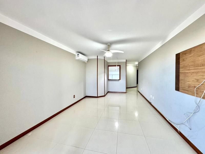 APARTAMENTO À VENDA COM VISTA ETERNA PARA O MAR: 5ª foto da galeria de imagens do imóvel