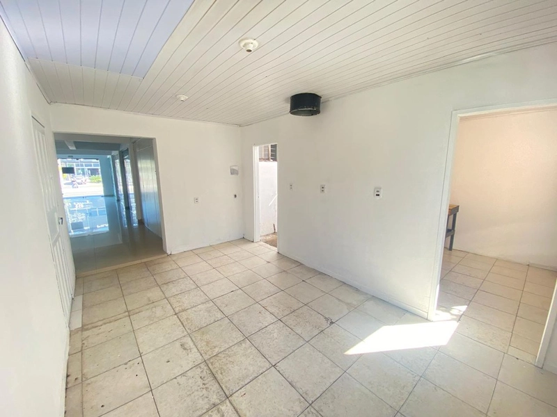 SALA COMERCIAL NA AV.RUDÁ EM CAPÃO DA CANOA!: 11ª foto da galeria de imagens do imóvel