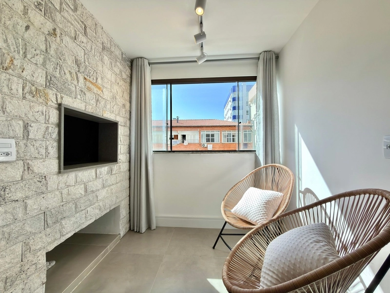 APARTAMENTO ESPAÇOSO, TOTALMENTE REFORMADO, PRONTO PARA USUFRUIR.: 3ª foto da galeria de imagens do imóvel