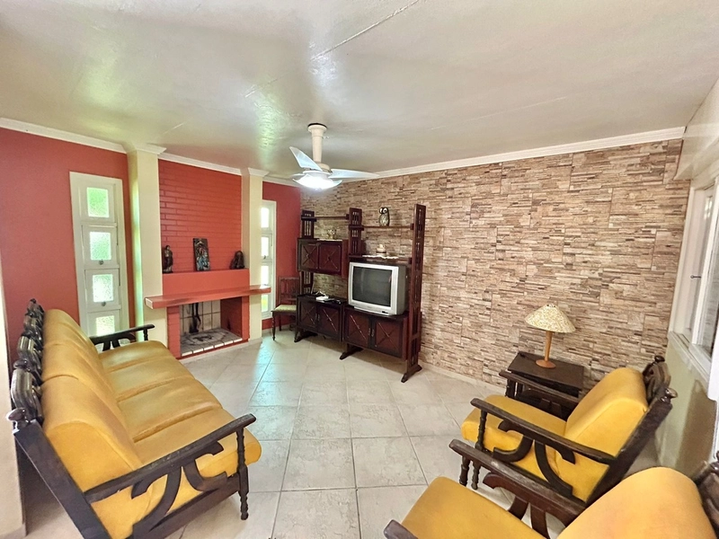 Casa 4 dormitórios com piscina no Centro de Xangri-lá: 7ª foto da galeria de imagens do imóvel