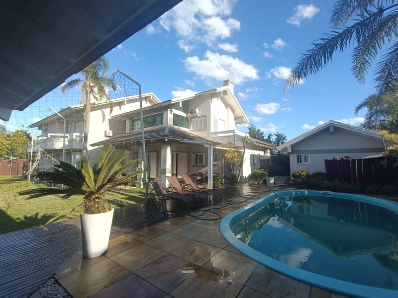 Casa com piscina Locação temporada Atlântida!: 1ª foto da galeria de imagens do imóvel