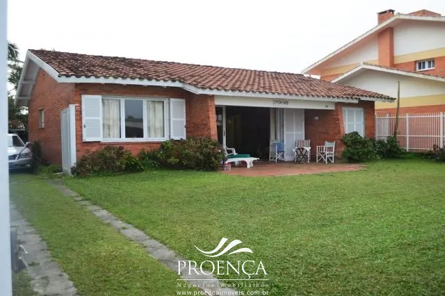Casa 03 dormitórios e dependência Centro Atlantida: 1ª foto da galeria de imagens do imóvel