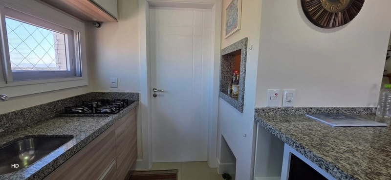 APARTAMENTO NO CENTRO DE CAPÃO DA CANOA! MOBILIADO E DECORADO: 4ª foto da galeria de imagens do imóvel