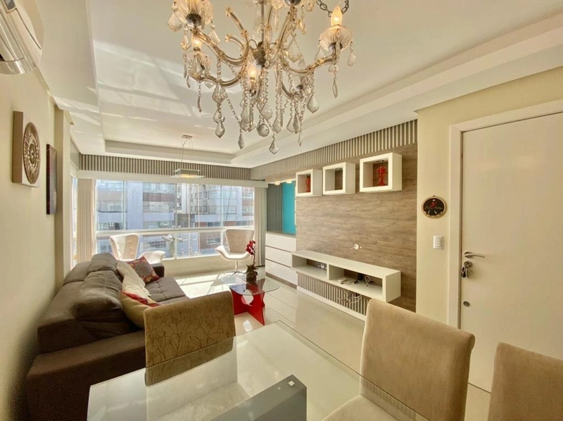Apartamento 03 dormitórios com terraço na Av. Ubirajara: 1ª foto da galeria de imagens do imóvel