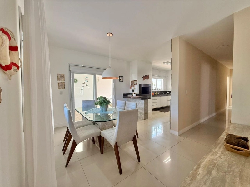 Casa 3 quartos 190m² Mobiliada e Decorada ( Zona Nova de Capão ): 5ª foto da galeria de imagens do imóvel