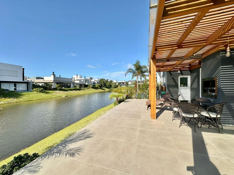 Casa Térrea 4 suítes Beira Lago - Cond capão Ilhas - Capão da Canoa: 21ª foto da galeria de imagens do imóvel