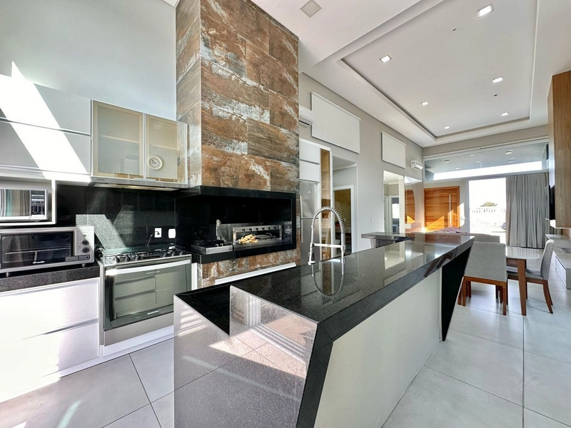 Casa Térrea 4 suítes Beira Lago - Cond capão Ilhas - Capão da Canoa: 7ª foto da galeria de imagens do imóvel