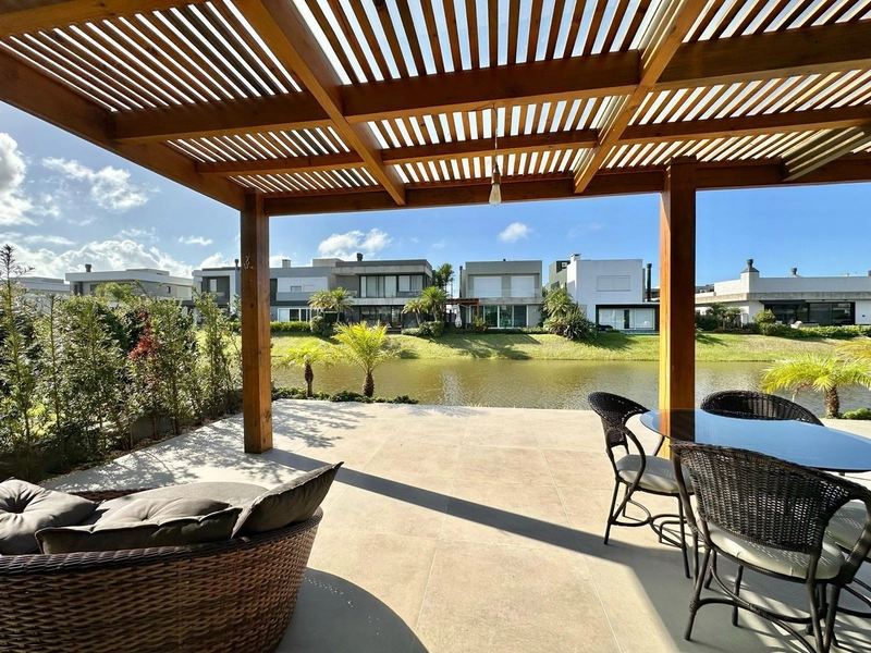 Casa Térrea 4 suítes Beira Lago - Cond capão Ilhas - Capão da Canoa: 20ª foto da galeria de imagens do imóvel