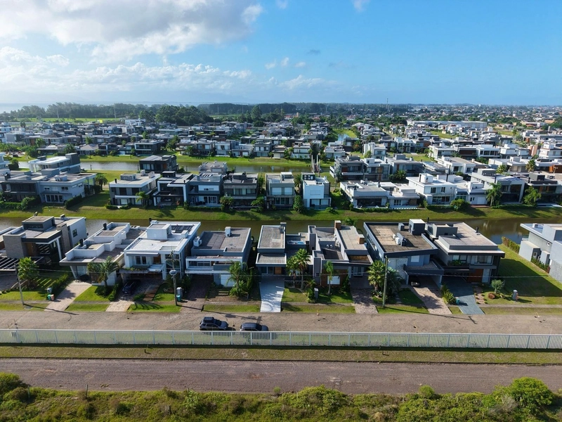 Casa Térrea 4 suítes Beira Lago - Cond capão Ilhas - Capão da Canoa: 26ª foto da galeria de imagens do imóvel