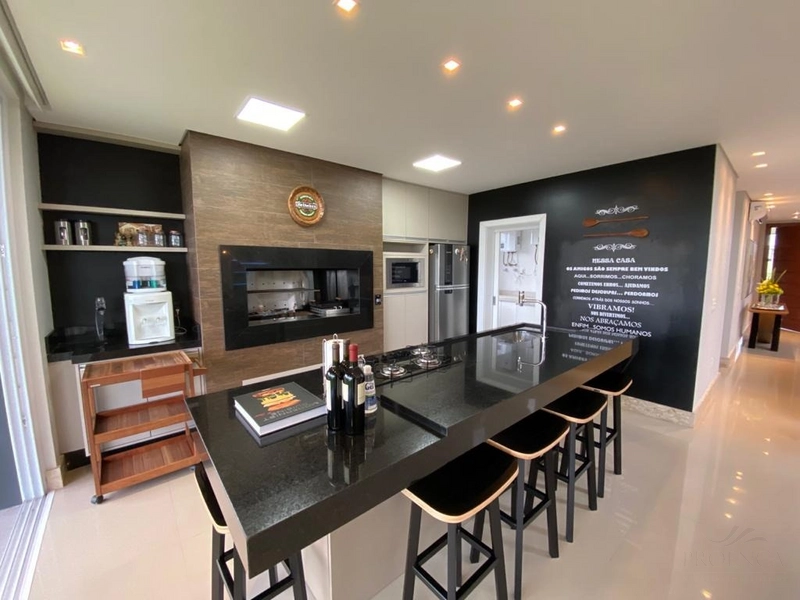 Excelente Sobrado, Beira Lago sendo 5 suítes, Mobiliado e Decorado.: 12ª foto da galeria de imagens do imóvel