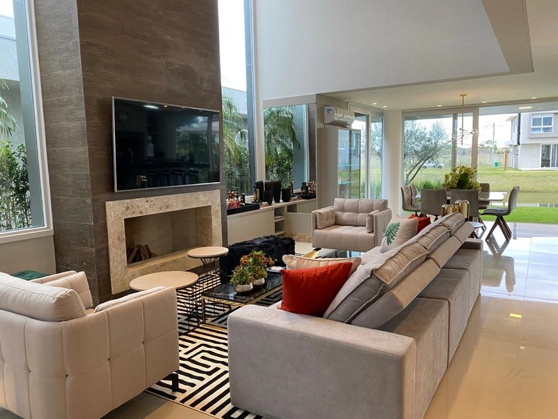 Excelente Sobrado, Beira Lago sendo 5 suítes, Mobiliado e Decorado.: 4ª foto da galeria de imagens do imóvel