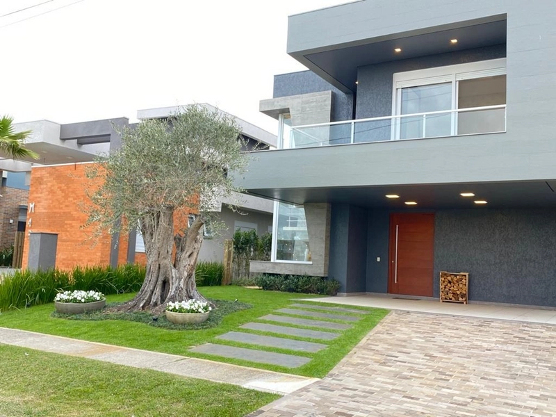 Excelente Sobrado, Beira Lago sendo 5 suítes, Mobiliado e Decorado.: 3ª foto da galeria de imagens do imóvel