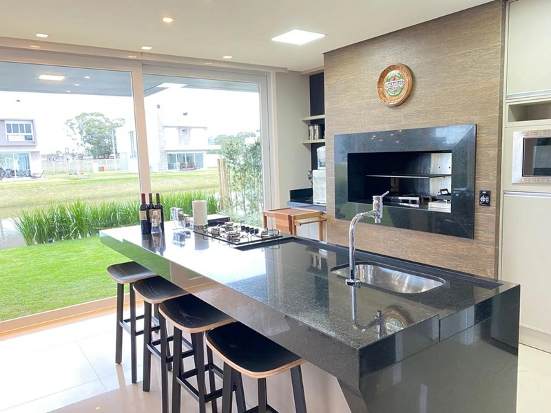 Excelente Sobrado, Beira Lago sendo 5 suítes, Mobiliado e Decorado.: 15ª foto da galeria de imagens do imóvel