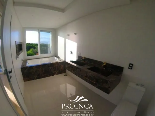 Mansão de alto padrão com linda vista para a lagoa: 23ª foto da galeria de imagens do imóvel