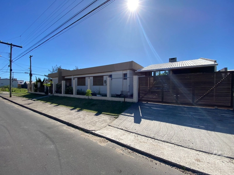 Casas fora de condomínio à venda em CAPÃO DA CANOA, Zona Nova.: 3ª foto da galeria de imagens do imóvel