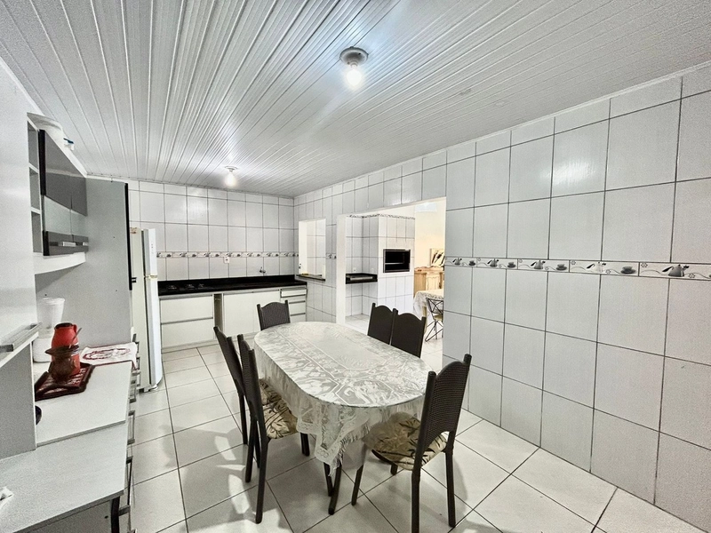 Casa 4 dormitórios com piscina no Centro de Xangri-lá: 6ª foto da galeria de imagens do imóvel