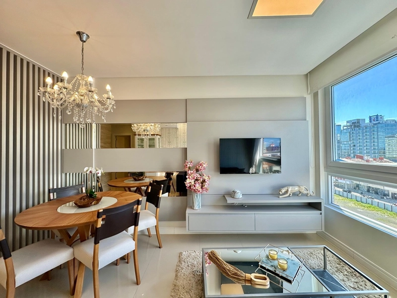 Apartamento mobiliado e decorado em pleno centro de Capão: 1ª foto da galeria de imagens do imóvel