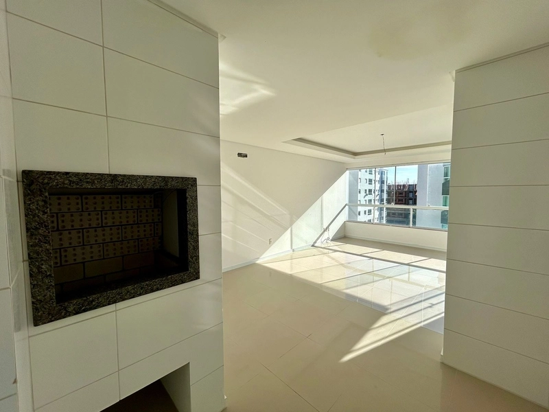 Apartamento de 3 dormitórios. Capão da Canoa. Zona Nova: 2ª foto da galeria de imagens do imóvel