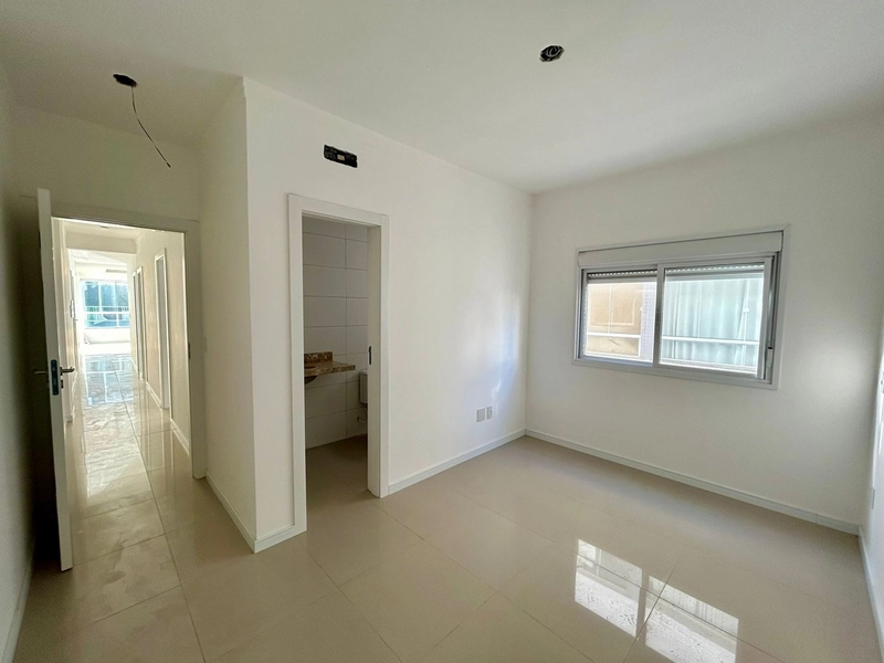 Apartamento de 3 dormitórios. Capão da Canoa. Zona Nova: 12ª foto da galeria de imagens do imóvel