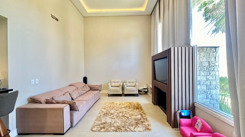 Casa térrea 4 suítes Condomínio Dubai Resort Capão.: 2ª foto da galeria de imagens do imóvel