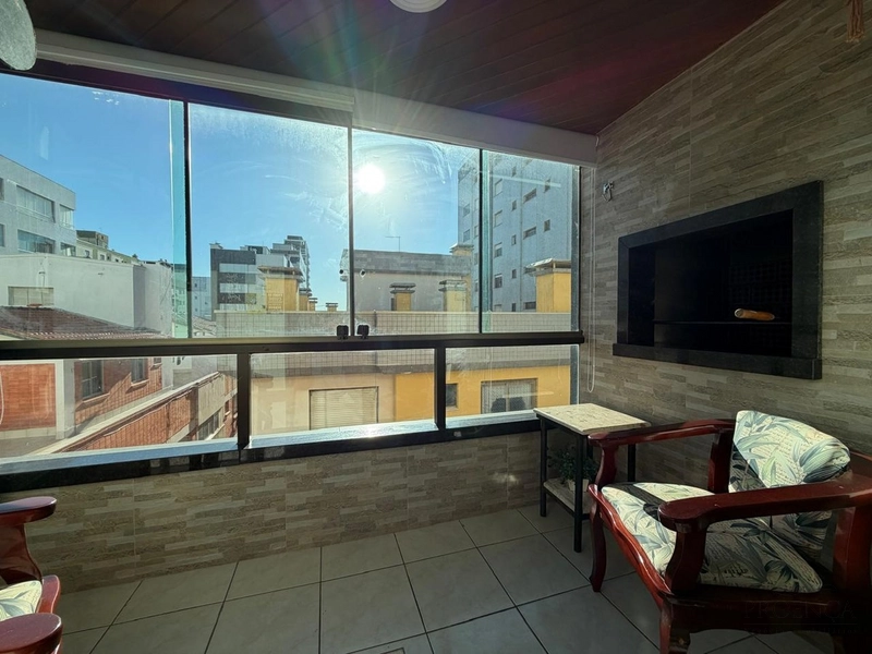 Apartamento de 2 dormitórios sendo 1 suíte, no Centro de Capão: 2ª foto da galeria de imagens do imóvel