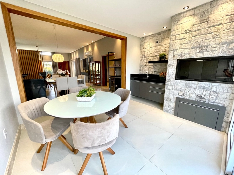 Excelente casa Terreá composta de 3 suítes,Lindo Paisagismo.: 16ª foto da galeria de imagens do imóvel