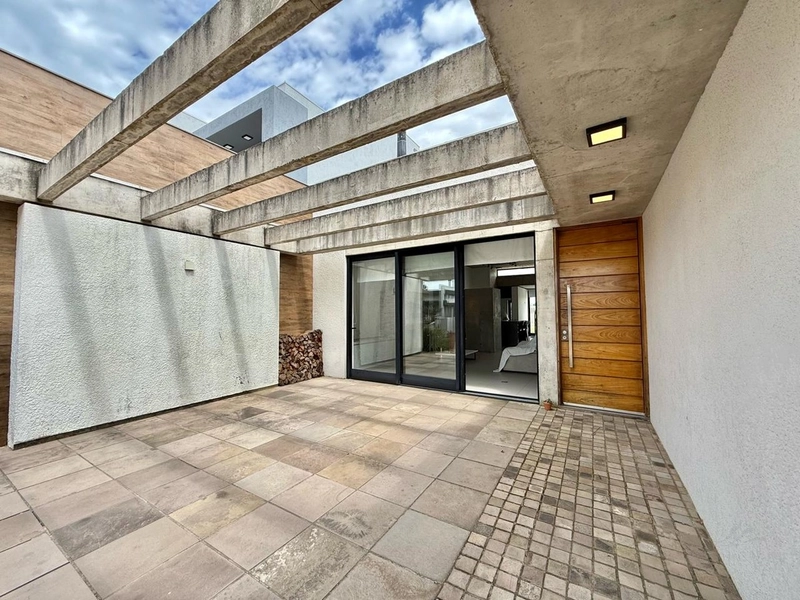 CASA 4 SUITES TÉRREA NO CAPÃO ILHAS RESORT: 2ª foto da galeria de imagens do imóvel