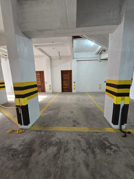 De Frente ao Lado da Praça Mini Golf e Igreja Matriz.: 7ª foto da galeria de imagens do imóvel