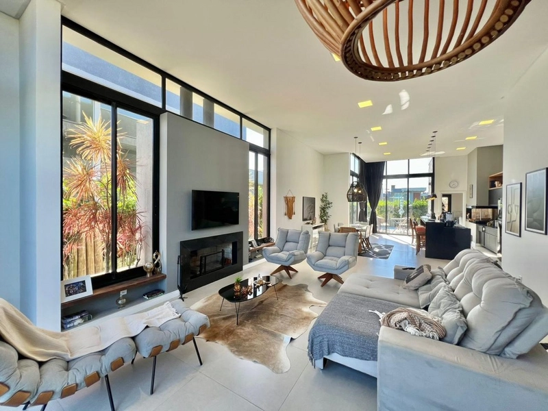 Excelente casa ao lado da infra , Mobiliada.