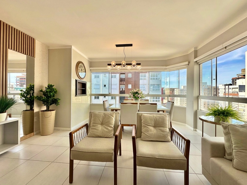 Apartamento 03 dormitórios frente Praça Tiaraju em Capão da Canoa: 1ª foto da galeria de imagens do imóvel