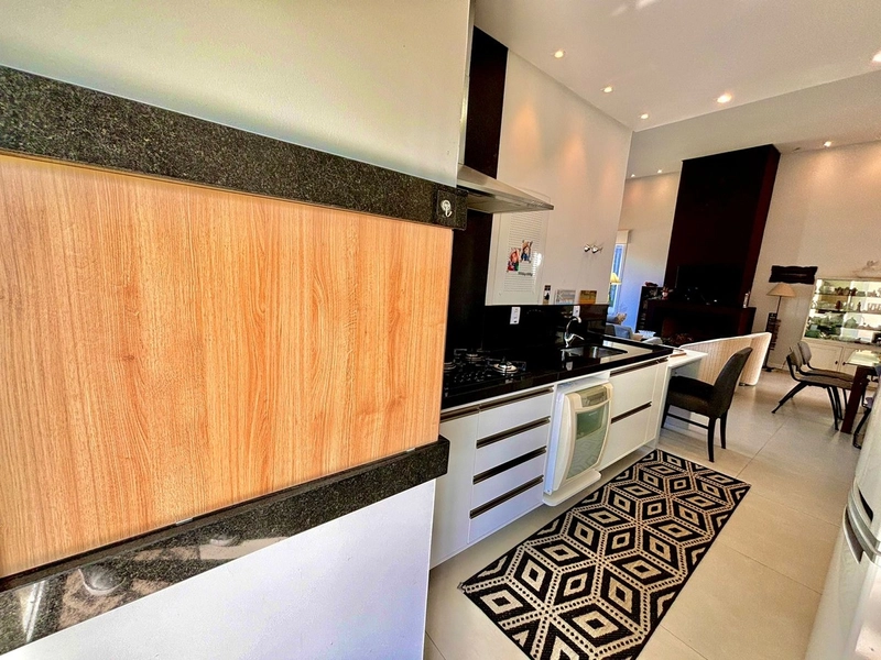 Excelente Casa Térrea 200m² sendo 4 suítes, frente Mar.: 11ª foto da galeria de imagens do imóvel