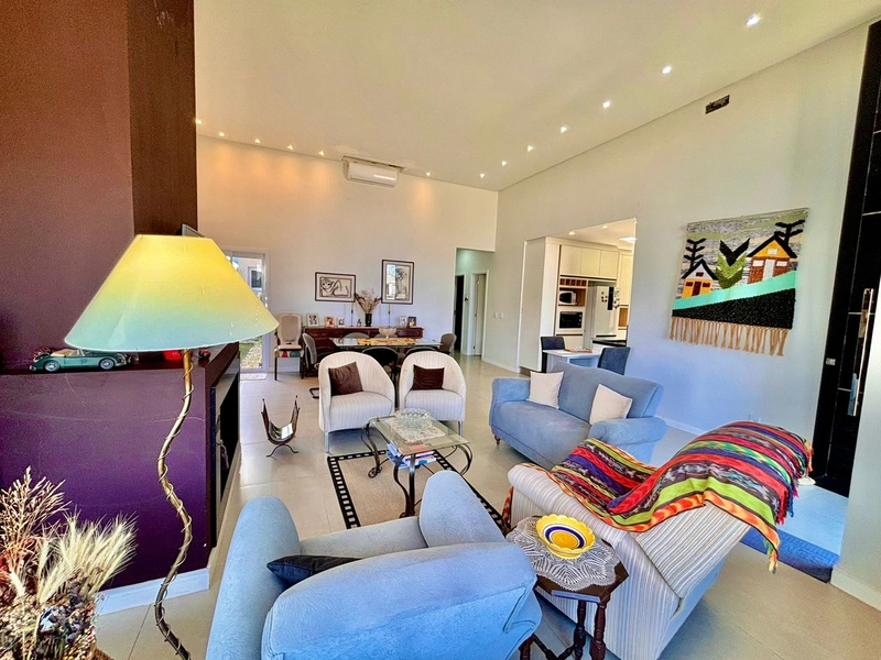 Excelente Casa Térrea 200m² sendo 4 suítes, frente Mar.: 7ª foto da galeria de imagens do imóvel