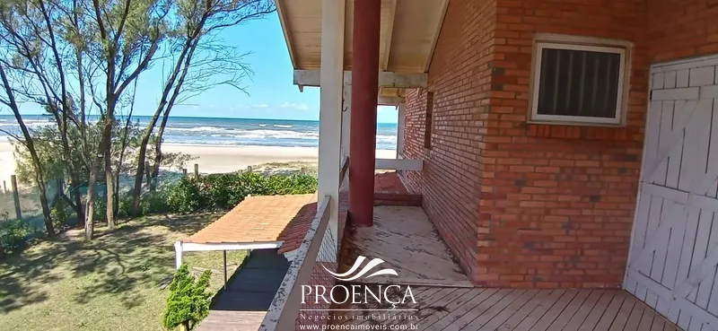 Casa 3 dormitórios na Zona Nova em Capão da Canoa: 1ª foto da galeria de imagens do imóvel