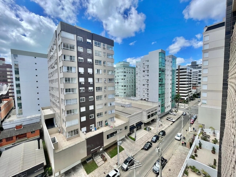 Apenas 2 quadras do Mar de frente ao lado da Praça tiaraju.: 3ª foto da galeria de imagens do imóvel