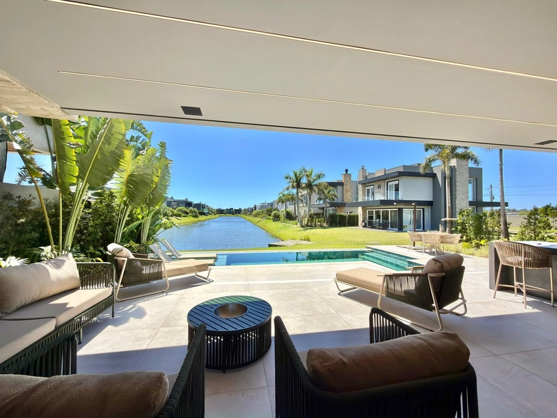 CONDOMÍNIO CAPÃO ILHAS RESORT - CASA COM VISTA INCRÍVEL PARA O LAGOA: 40ª foto da galeria de imagens do imóvel