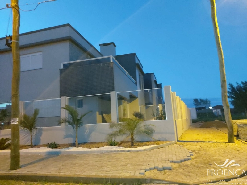 Belo duplex a beira mar.: 2ª foto da galeria de imagens do imóvel