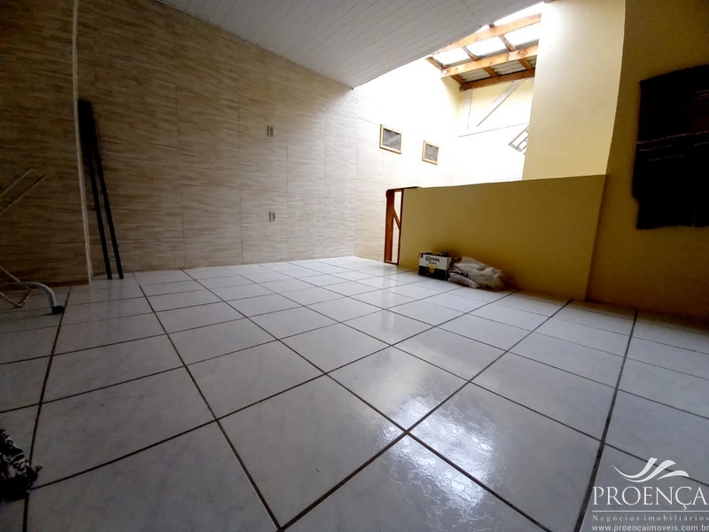 Duplex 4 dormitórios sendo 1 suíte, amplo pátio na frente: 28ª foto da galeria de imagens do imóvel