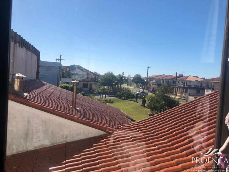 Casa térrea com 3 suítes, no bairro Zona nova em Capão da Canoa: 2ª foto da galeria de imagens do imóvel