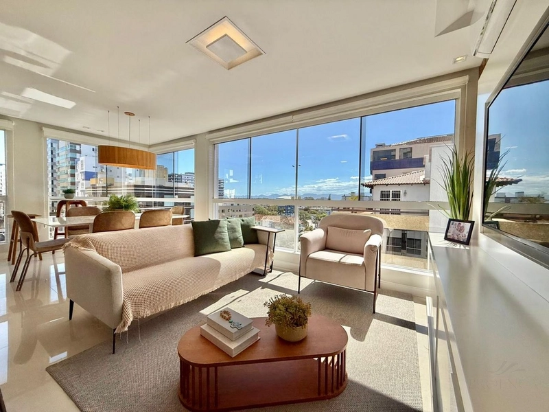 Apartamento mobiliado e decorado com vista Mar frente Avenida: 7ª foto da galeria de imagens do imóvel