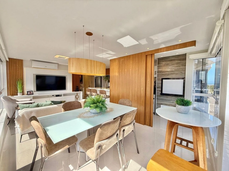 Apartamento mobiliado e decorado com vista Mar frente Avenida: 2ª foto da galeria de imagens do imóvel