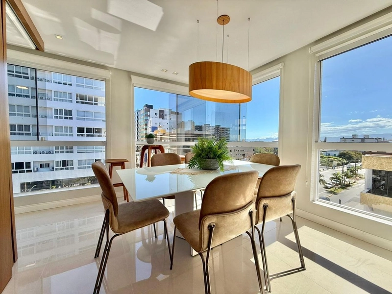 Apartamento mobiliado e decorado com vista Mar frente Avenida: 6ª foto da galeria de imagens do imóvel