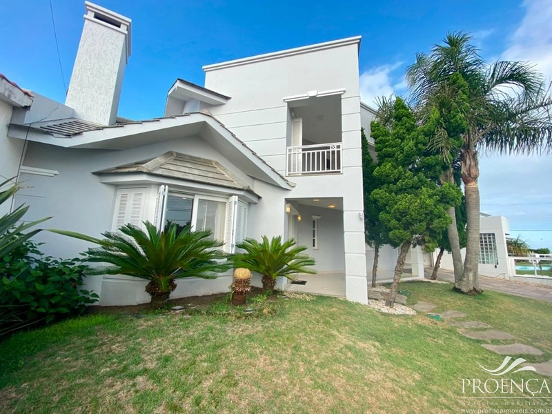 Casa 6 dormitórios em Atlântida 2 quadras do Mar: 2ª foto da galeria de imagens do imóvel