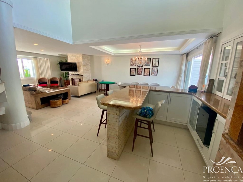 Casa 6 dormitórios em Atlântida 2 quadras do Mar: 6ª foto da galeria de imagens do imóvel