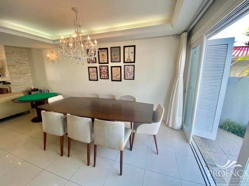 Casa 6 dormitórios em Atlântida 2 quadras do Mar: 11ª foto da galeria de imagens do imóvel